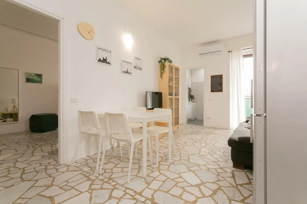 The Best Rent - Maciachini Two Bedroom Apartment Milan 0*,