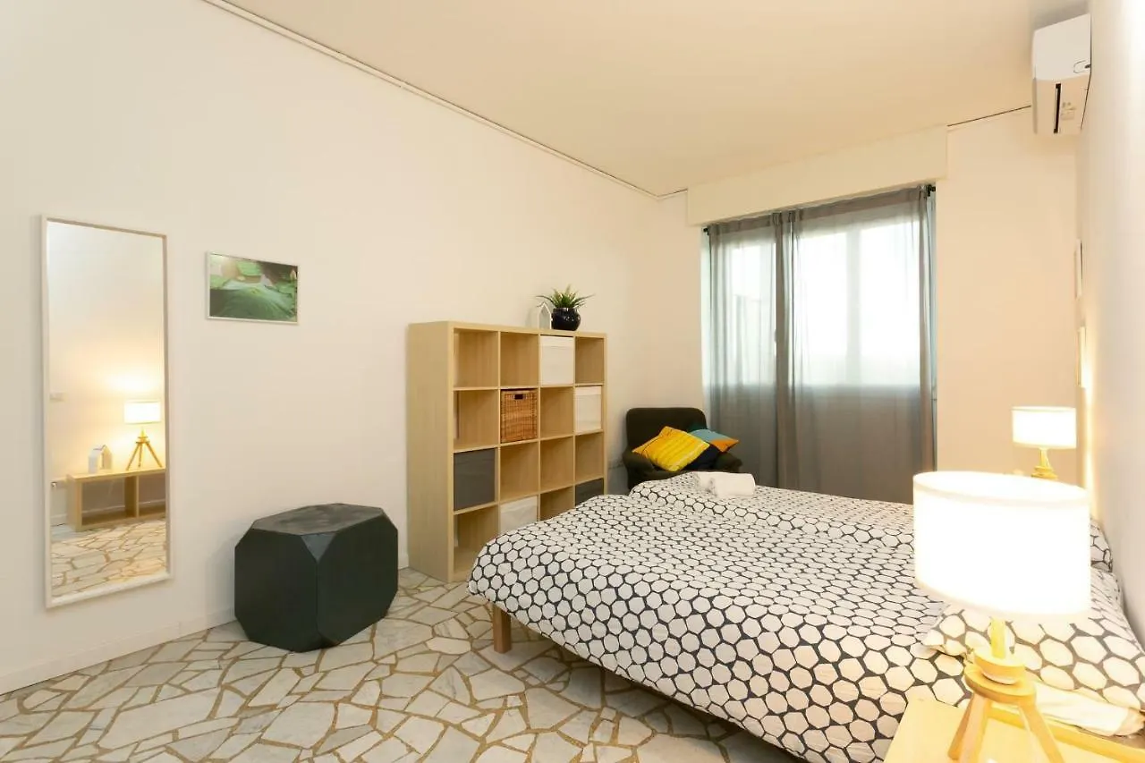 The Best Rent - Maciachini Two Bedroom Apartment Milan 0*,  Italy