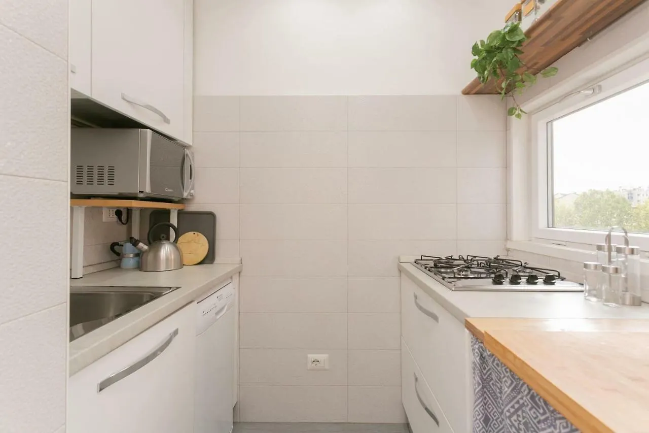 The Best Rent - Maciachini Two Bedroom Apartment Milan