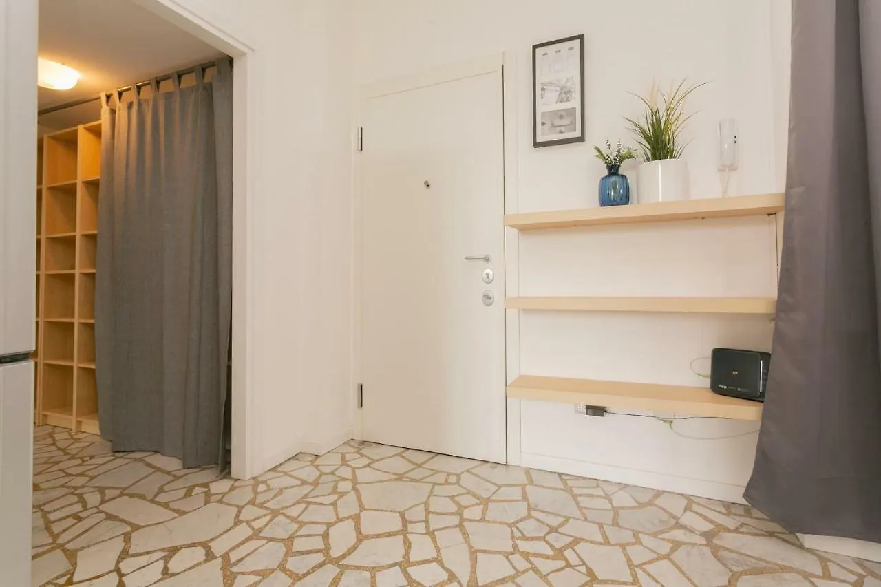 The Best Rent - Maciachini Two Bedroom Apartment Milan